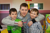 Basketballspieler von ZASTAL Zielona Góra in unserem  Kindergarten